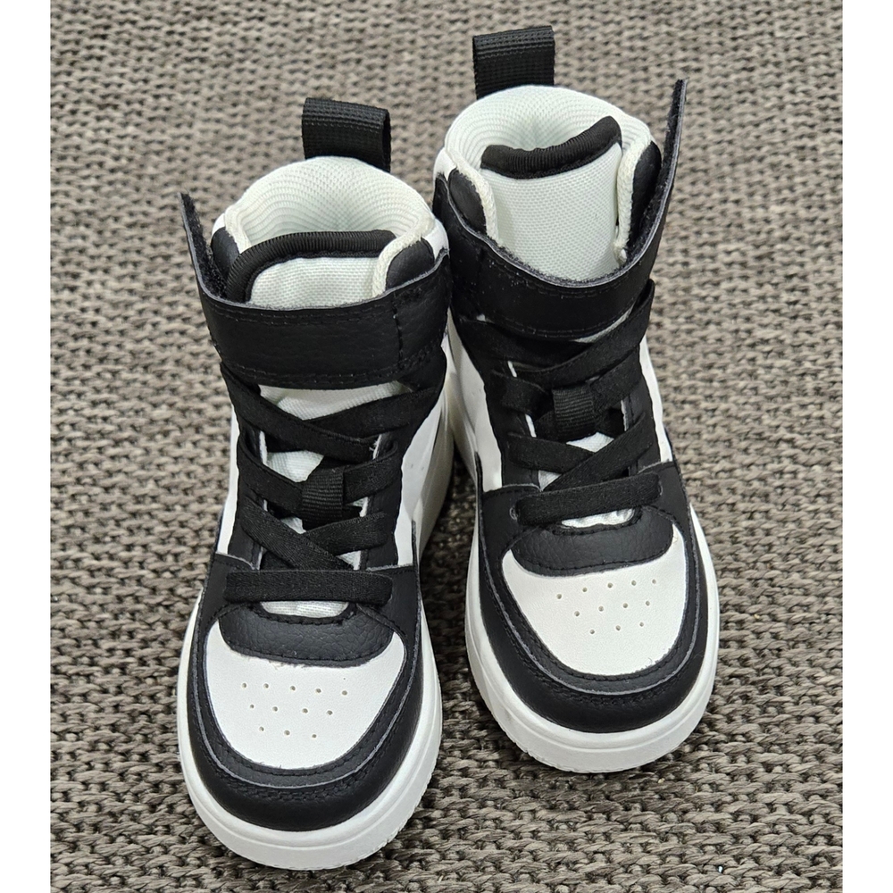Kids High-Top Sneakers - Black & White